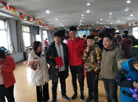 组织带领孩子们及公司员工去大兴智障儿童那边是慰问活动
